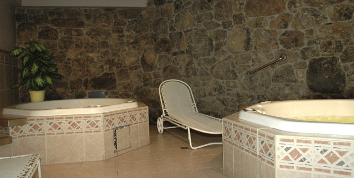 Evenia Oros 3* Encamp