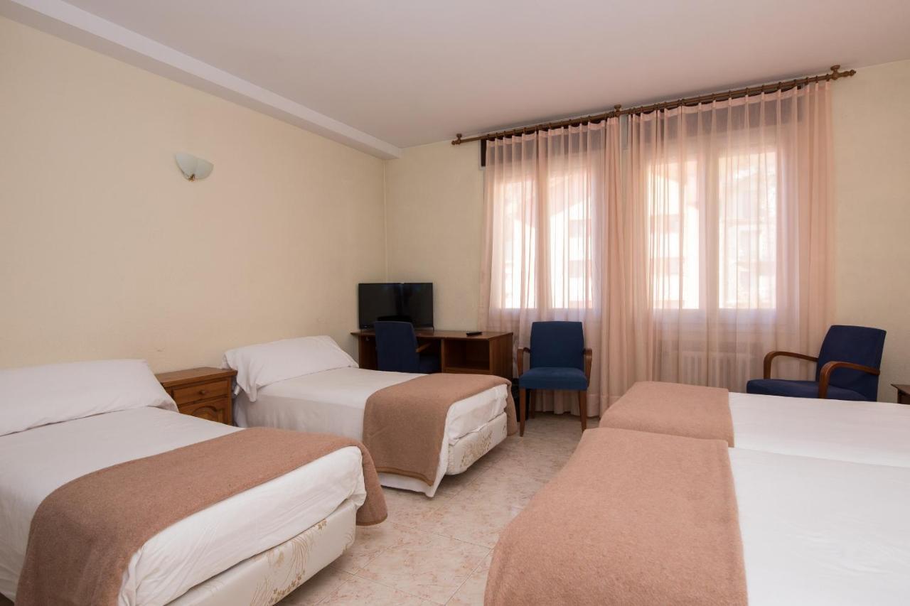 Evenia Oros Hotel 3*